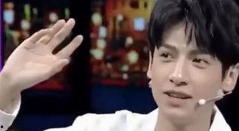 娱乐吃瓜君罗云熙,从“润玉”到“吃瓜君”，娱乐圈的蜕变与成长  第2张